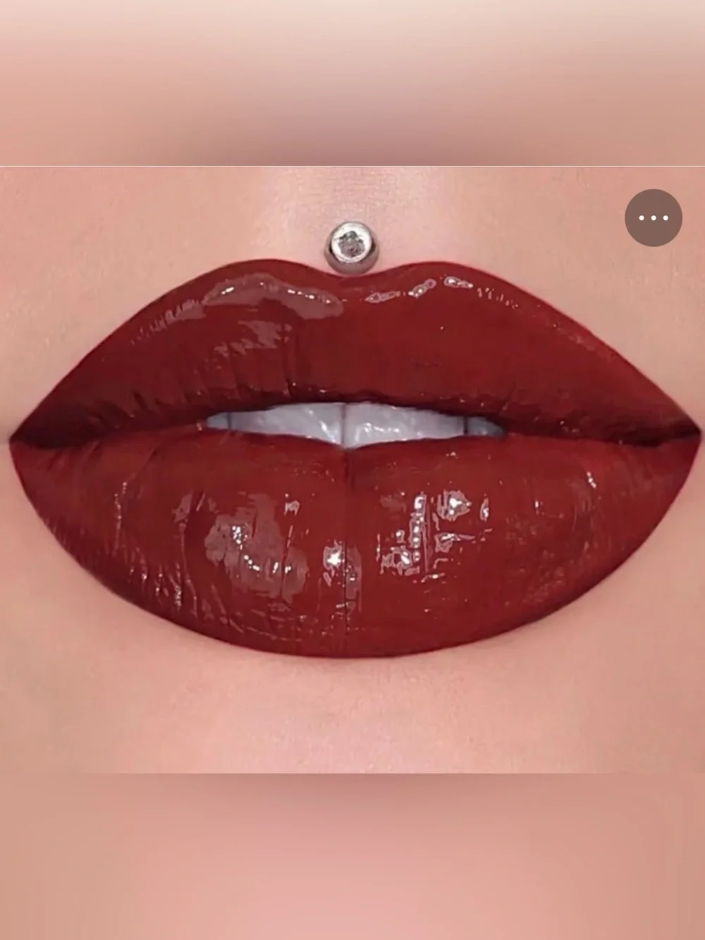 UNICORN BLOOD Supreme Gloss Lipstick